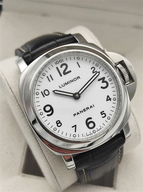 panerai base white